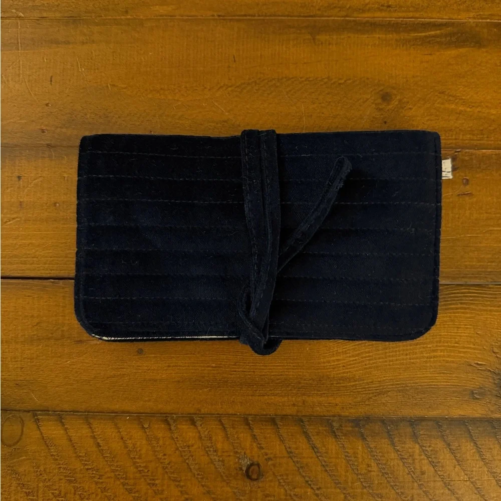 NWOT Sezane Dark Navy Velvet Jewelry Case - Picture 4 of 4